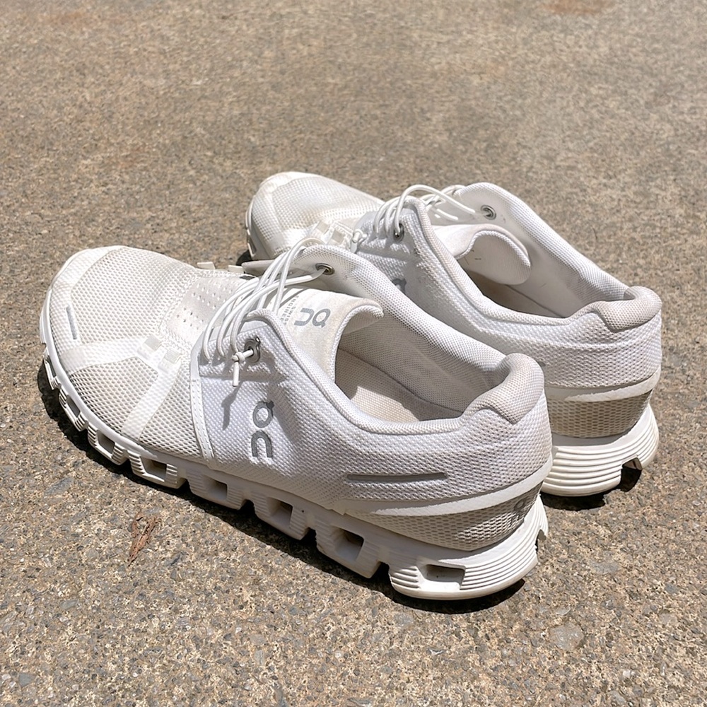 On cloud 5 Womens shoes